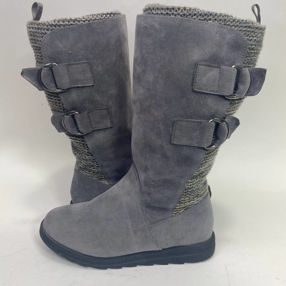 Womens Muk Luks Mukluks Mid Calf Boots Gray Knit Suede Buckle Accent
